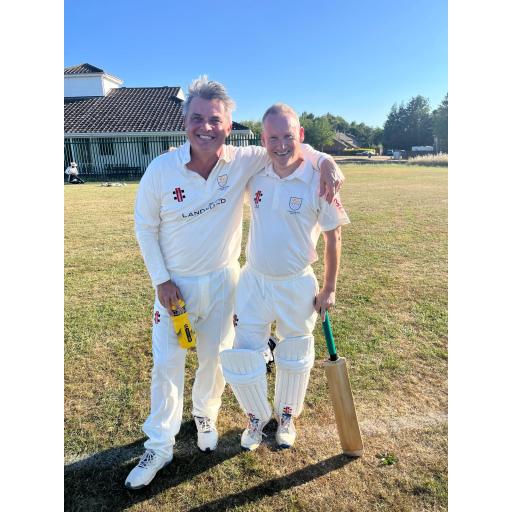 Stu Gillett and James Mayne Himani.jpg